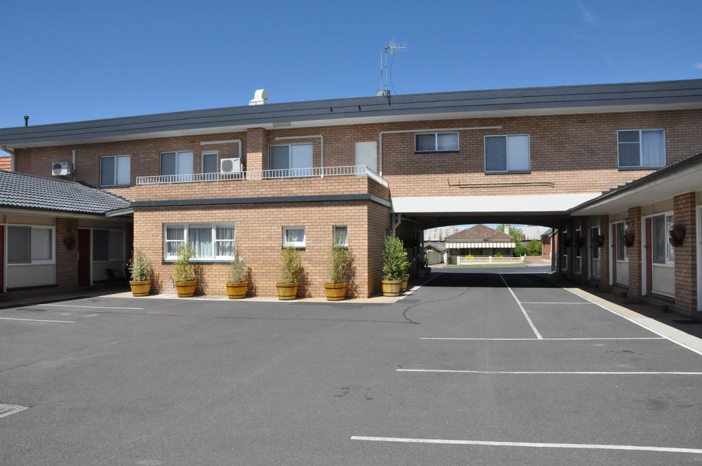 Country Lodge Motor Inn Bathurst Ngoại thất bức ảnh