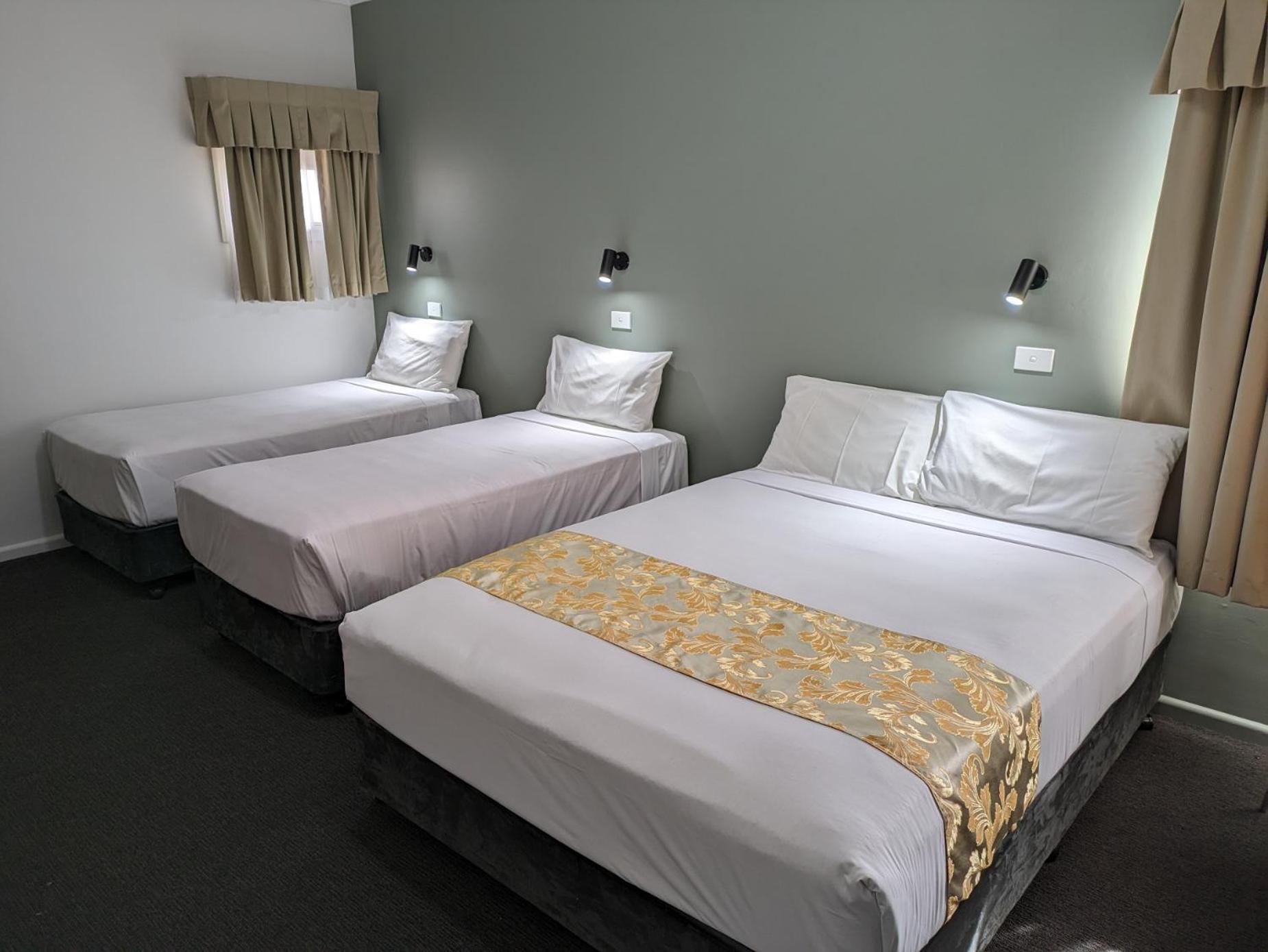 Country Lodge Motor Inn Bathurst Ngoại thất bức ảnh